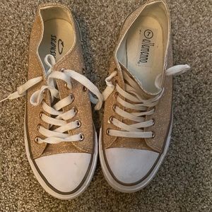 Ellemenno gold glittery “converse like” size 7 shoes